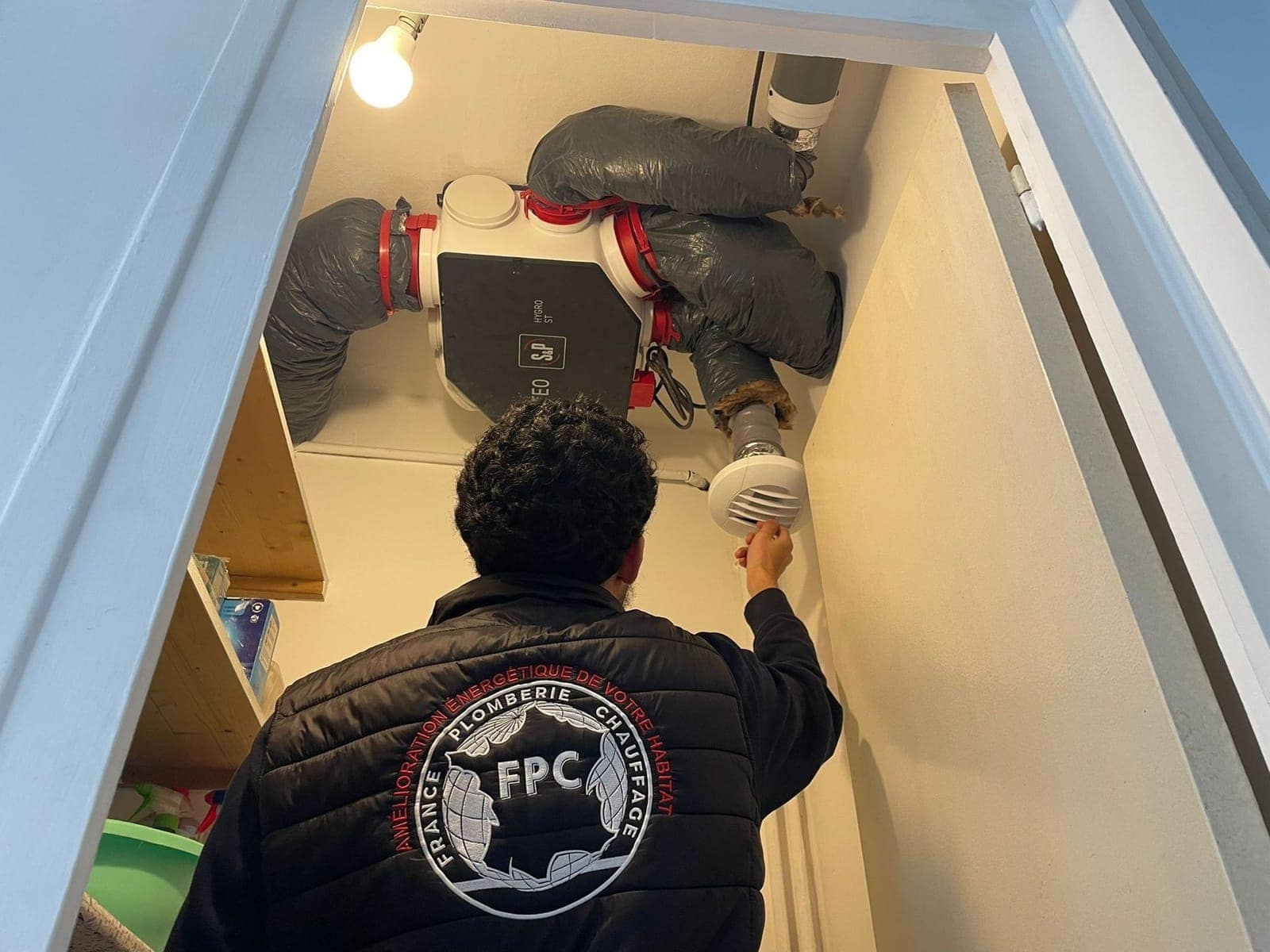 Entretien d'une VMC par un technicien FPC Habitat